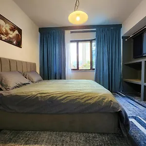 Center Apartment, 30m From Center. , Tirana Albanien