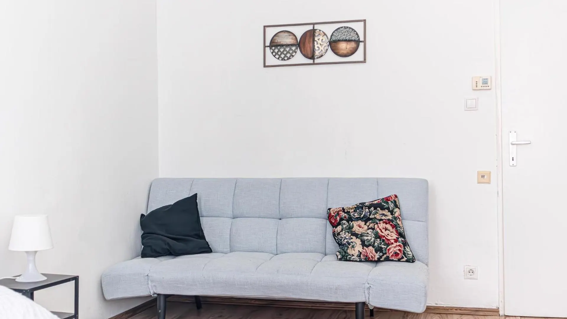 Budget Apartments Well Connected To The Whole City Wien